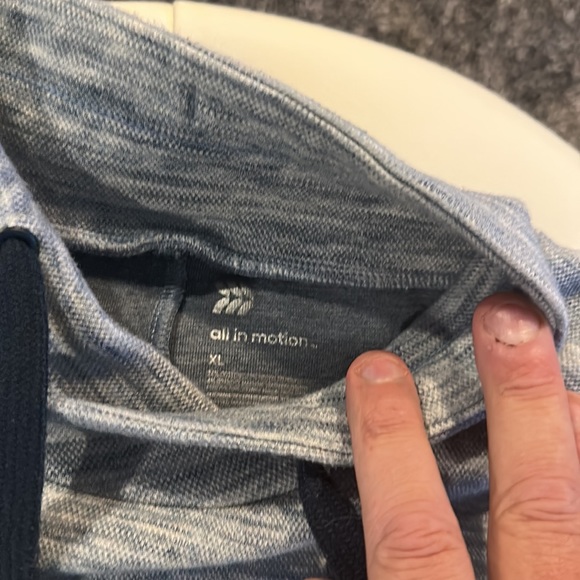 All in One mock hoodie. Great sweatshirt and in excellent condition - Picture 3 of 4